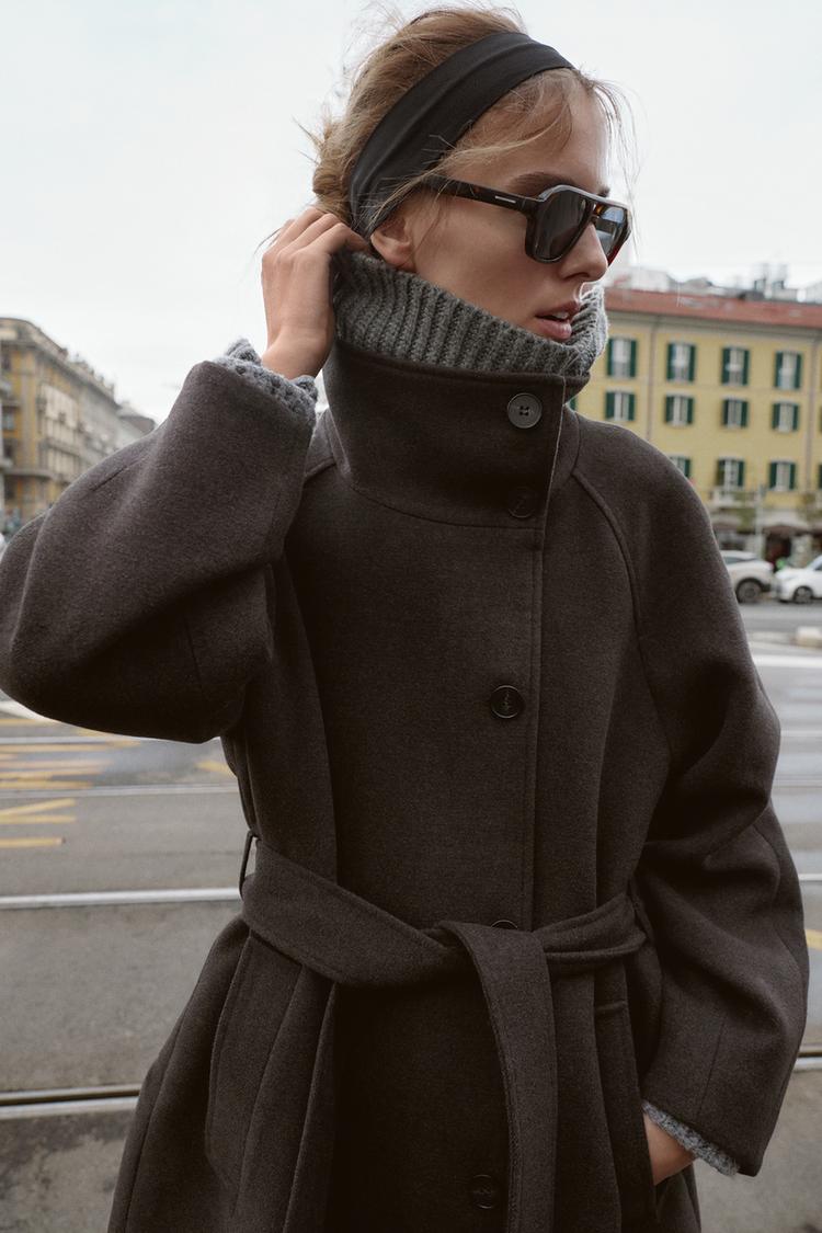 SOFT HIGH-NECK COAT WITH BELT