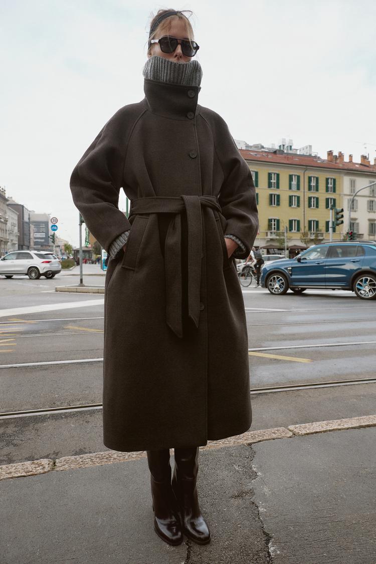 SOFT HIGH-NECK COAT WITH BELT