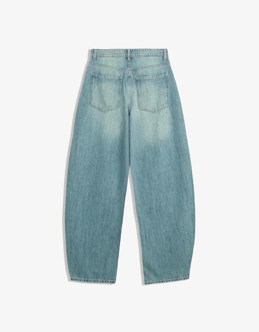 Wide leg barrel jeans