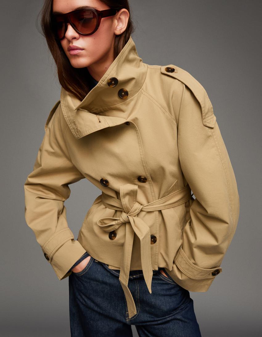 Short trench coat