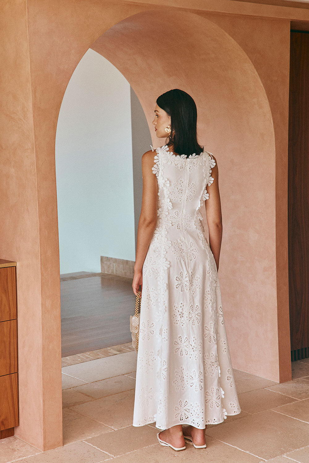 Marina Broderie Maxi