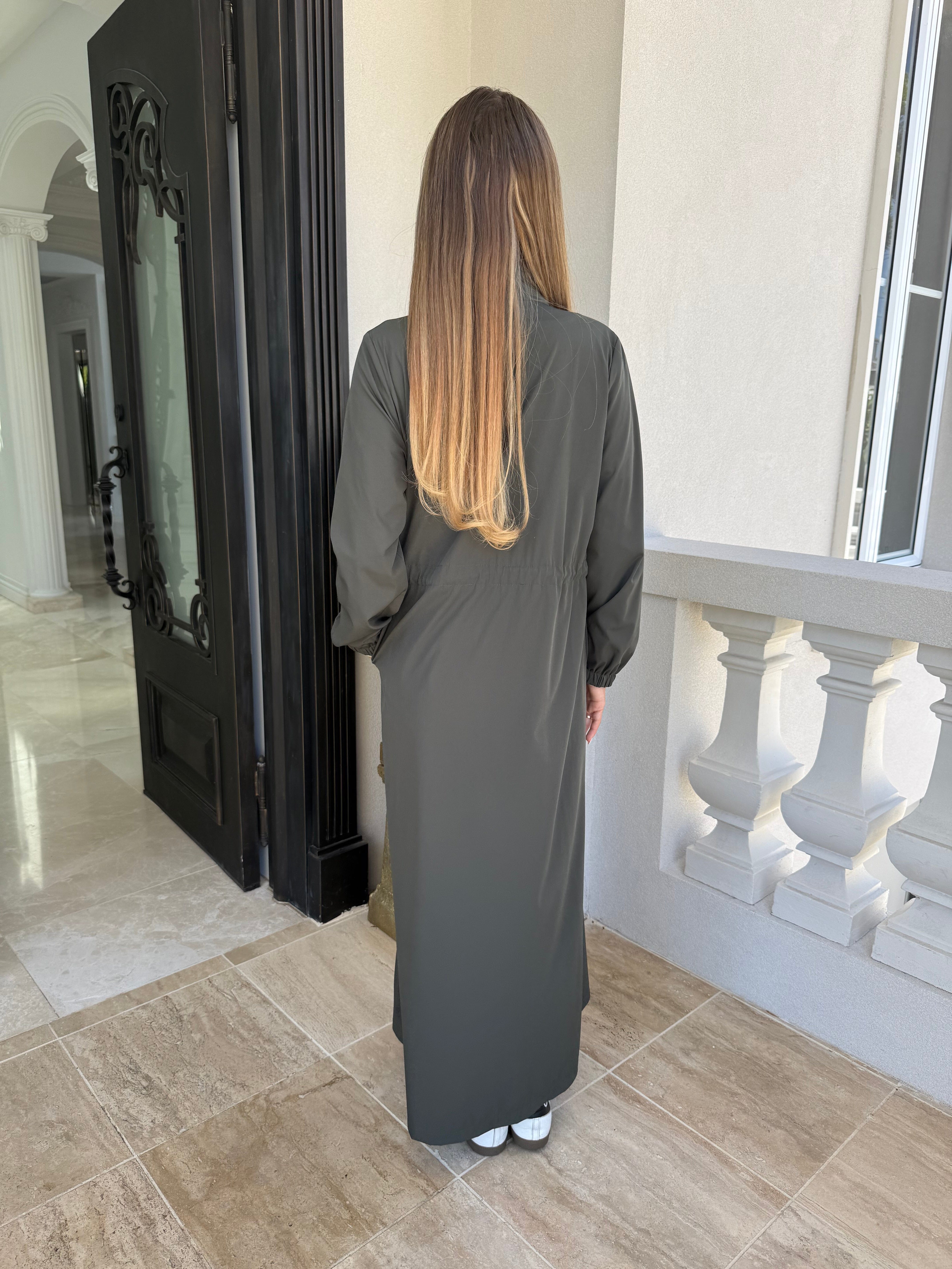 Maxi Modest Wind Breaker